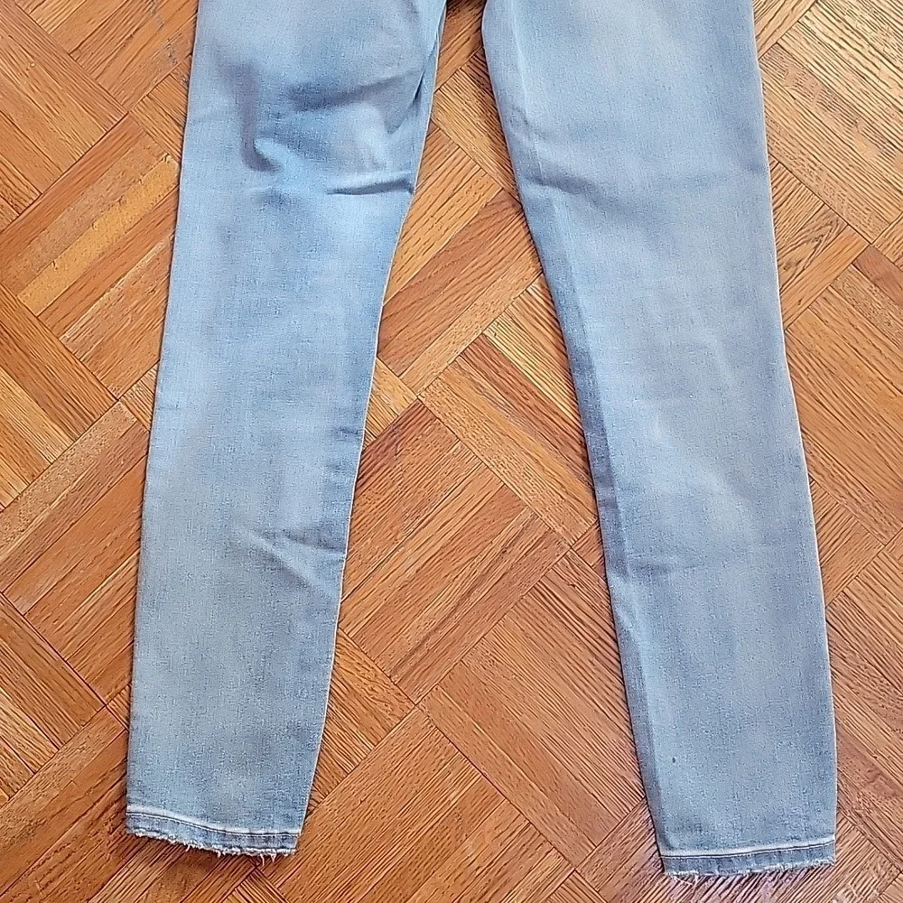 Garage Skinny Distressed Denim Light Blue Jeans Size 3 Nwt